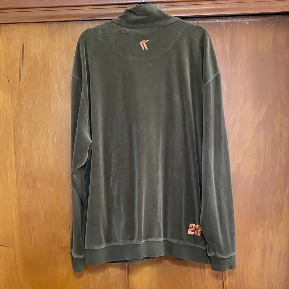 Karl Kani chest 50”